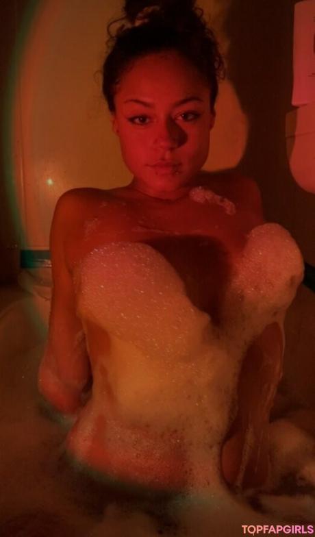 Hellazebra nude leaked OnlyFans photo #13