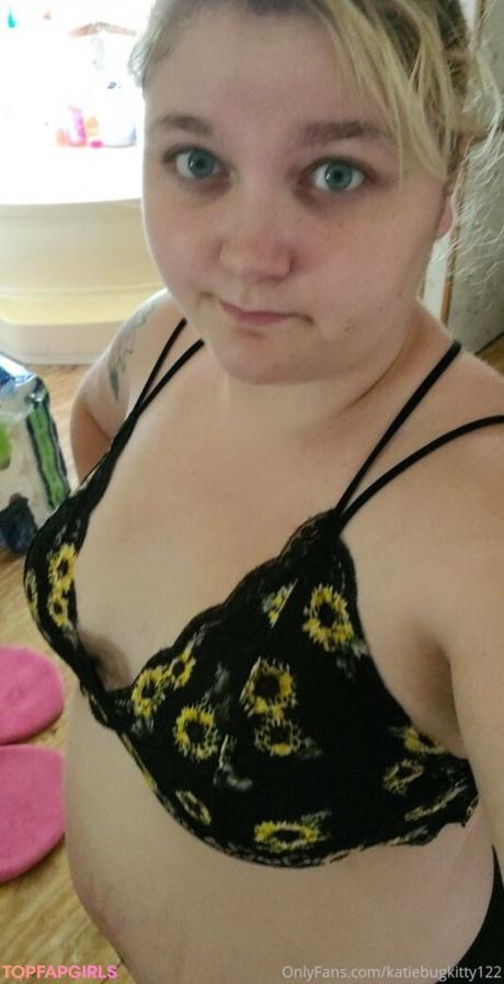 Katiebugkitty122 nude leaked OnlyFans photo #9