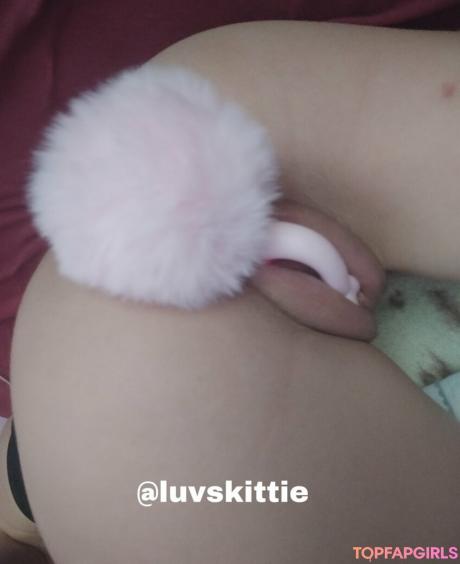 Luvskittie nude leaked OnlyFans photo #12