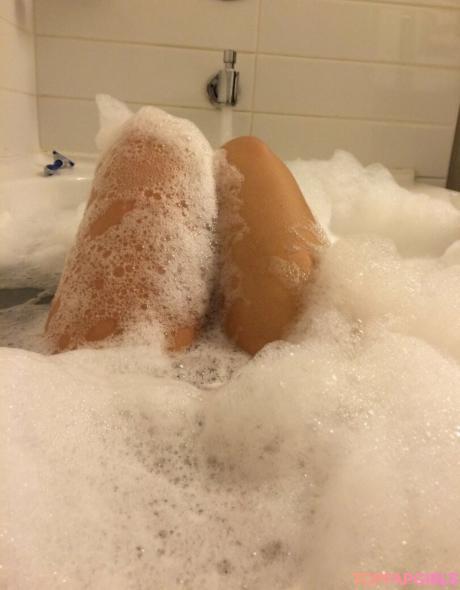 Britne nude leaked OnlyFans photo #12
