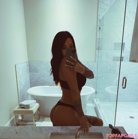 Zahrainchains nude leaked OnlyFans photo #63