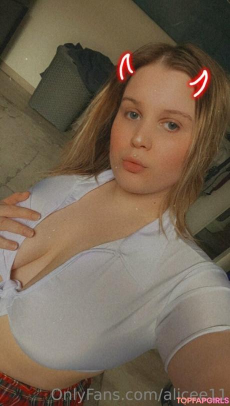 Alicee11 nude leaked OnlyFans photo #22