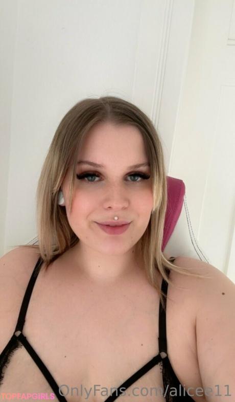 Alicee11 nude leaked OnlyFans photo #75