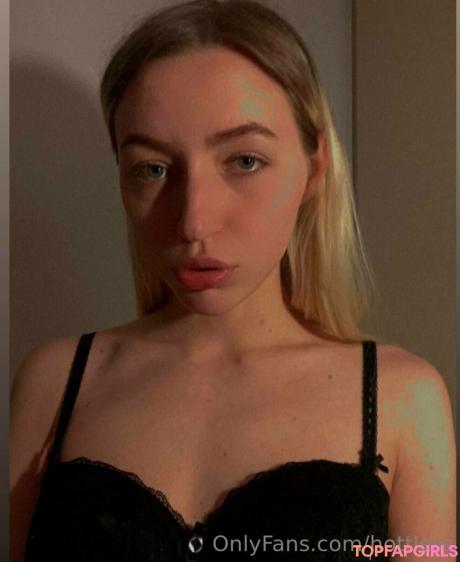 Hottless nude leaked OnlyFans photo #5