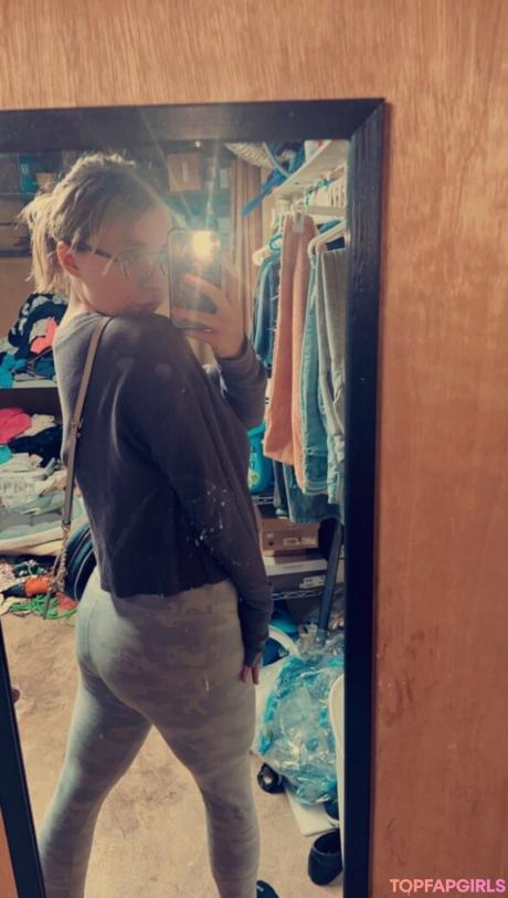 Baddiealexaaa nude leaked OnlyFans photo #24