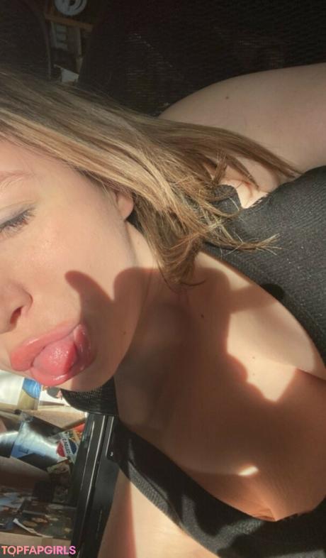 Baddiealexaaa nude leaked OnlyFans photo #40