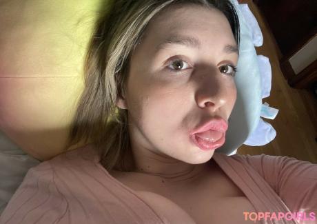 Baddiealexaaa nude leaked OnlyFans photo #44