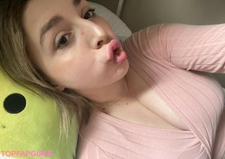 Baddiealexaaa nude leaked OnlyFans photo #46