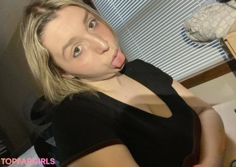 Baddiealexaaa nude leaked OnlyFans photo #52