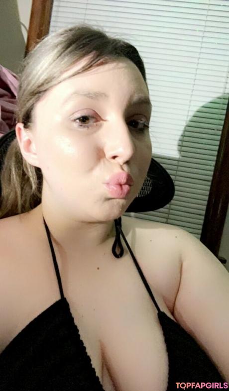 Baddiealexaaa nude leaked OnlyFans photo #92