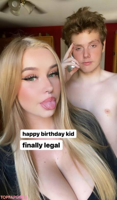 Hailey nude leaked OnlyFans photo #5
