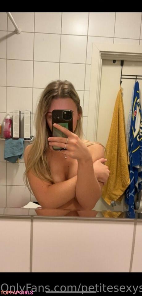 Petitesexysilje nude leaked OnlyFans photo #49