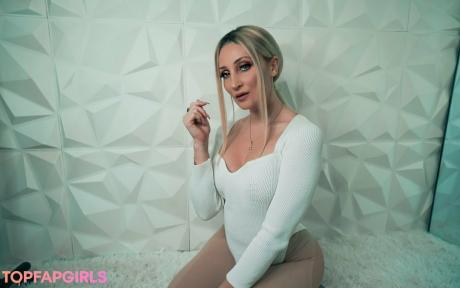 Hollythauls nude leaked OnlyFans photo #11