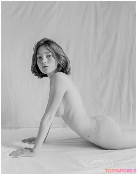 Sophia nude leaked OnlyFans photo #11