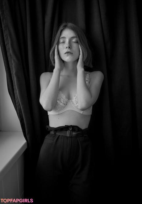 Sophia nude leaked OnlyFans photo #17