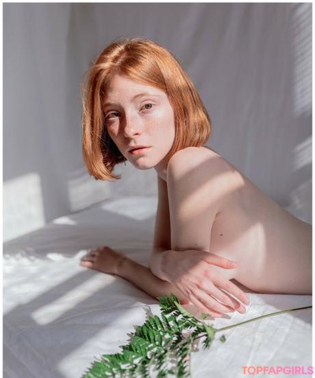 Sophia nude leaked OnlyFans photo #7
