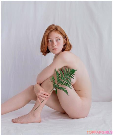 Sophia nude leaked OnlyFans photo #9