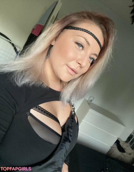 Ellitelli nude leaked OnlyFans photo #12