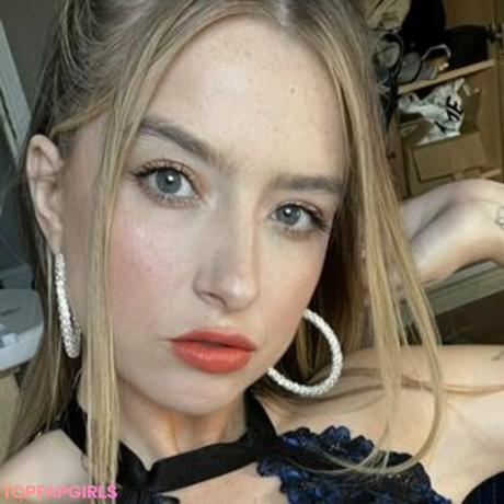 Chelsea nude leaked OnlyFans photo #4