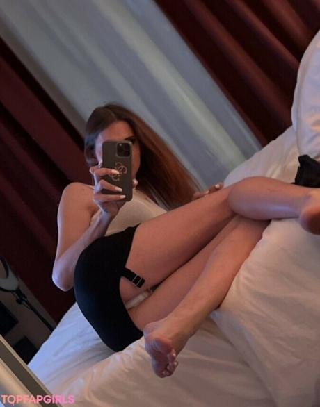 Foxyirene nude leaked OnlyFans photo #7