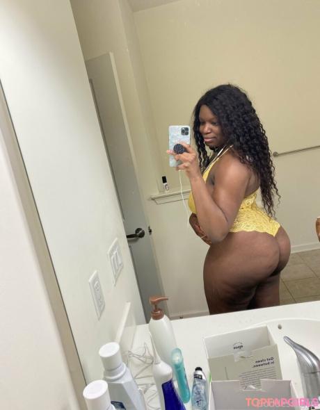 ThatChocoBxtch nude leaked OnlyFans photo #119