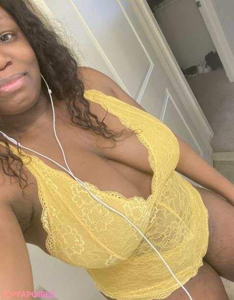 ThatChocoBxtch nude leaked OnlyFans photo #120