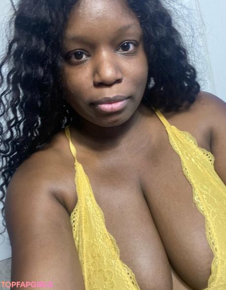 ThatChocoBxtch nude leaked OnlyFans photo #125