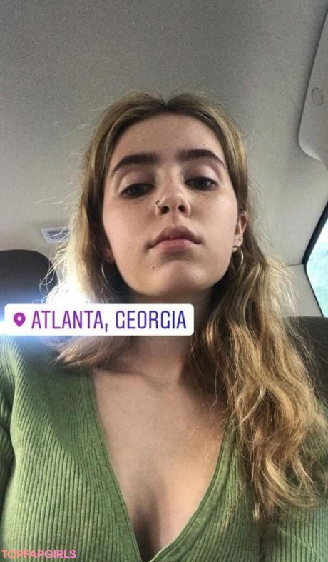 Clairo nude leaked OnlyFans photo #10