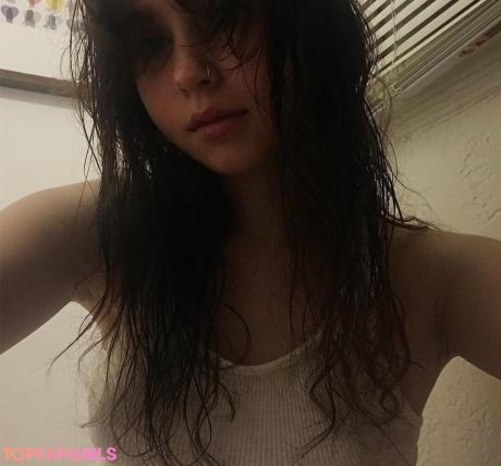 Clairo nude leaked OnlyFans photo #13