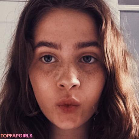 Clairo nude leaked OnlyFans photo #25