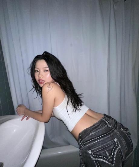 Lea.sungg nude leaked OnlyFans photo #4