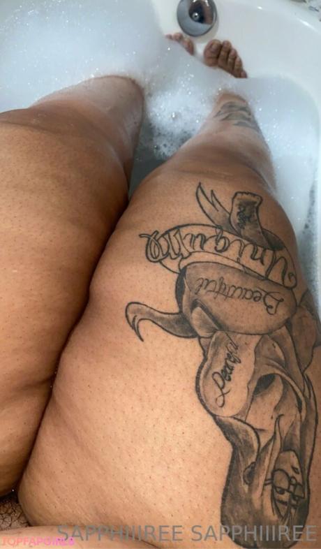 Sapphiiireee nude leaked OnlyFans photo #19