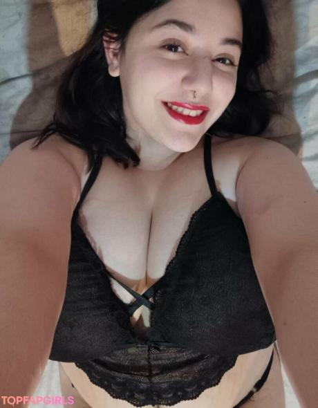 Sweetybeluu nude leaked OnlyFans photo #12