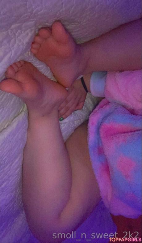 Smoll_n_sweet_2k2 nude leaked OnlyFans photo #71