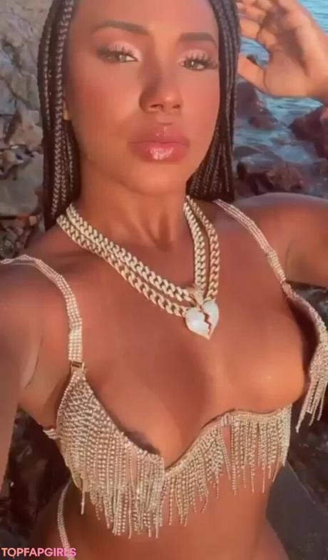 Adriele nude leaked OnlyFans photo #3