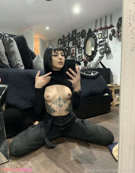 Gothhbabyy nude leaked OnlyFans photo #52