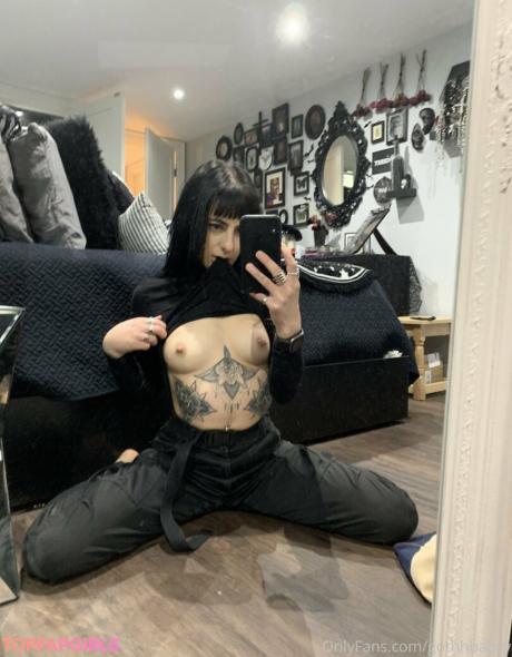 Gothhbabyy nude leaked OnlyFans photo #54