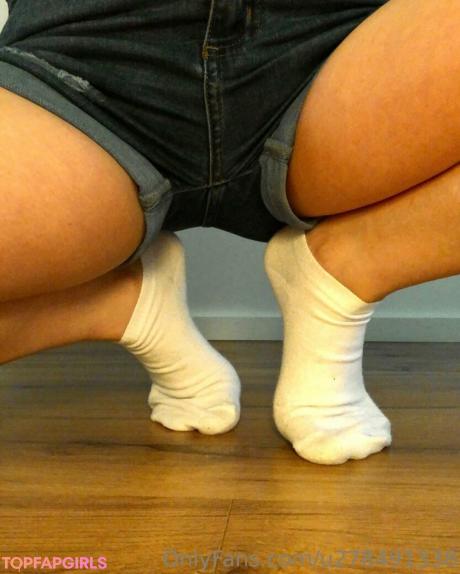 Officialfeetforfun nude leaked OnlyFans photo #15
