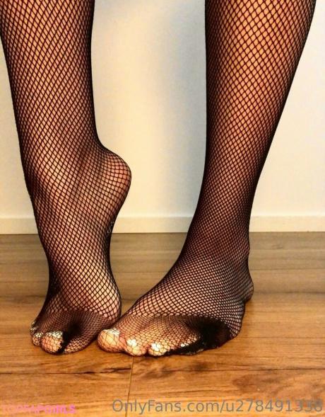 Officialfeetforfun nude leaked OnlyFans photo #9