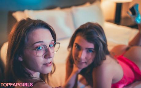 Chlobodyyy nude leaked OnlyFans photo #2