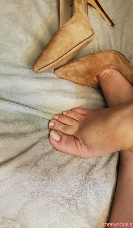 Missfeetstinkvip nude leaked OnlyFans photo #14