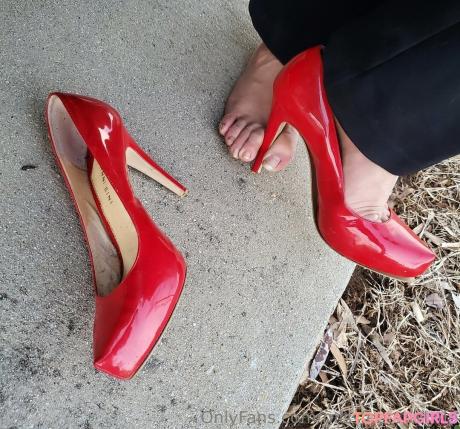 Missfeetstinkvip nude leaked OnlyFans photo #31