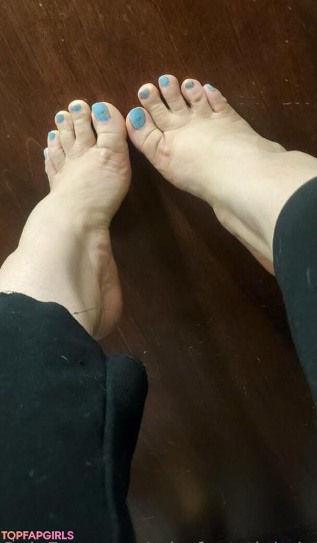 Missfeetstinkvip nude leaked OnlyFans photo #41