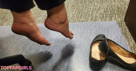 Missfeetstinkvip nude leaked OnlyFans photo #51