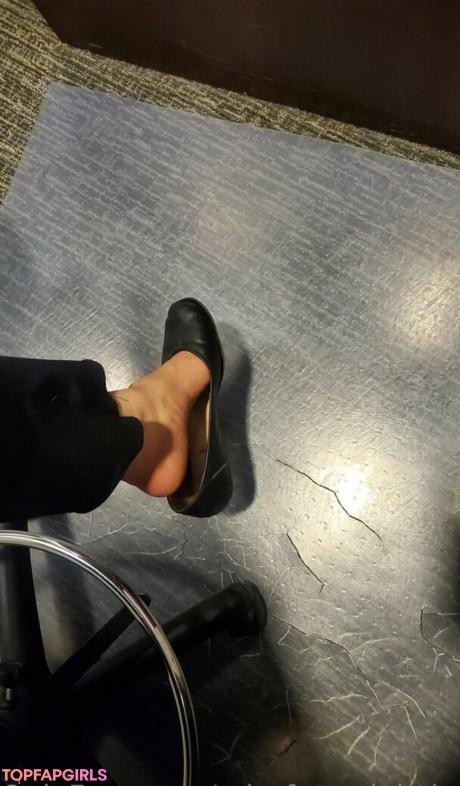 Missfeetstinkvip nude leaked OnlyFans photo #53