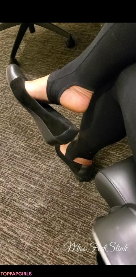 Missfeetstinkvip nude leaked OnlyFans photo #82