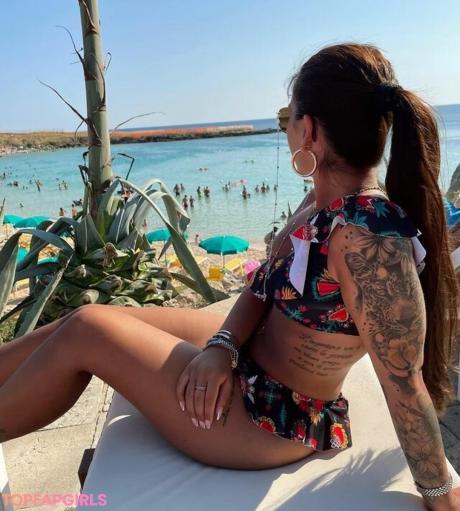 Roberta nude leaked OnlyFans photo #30