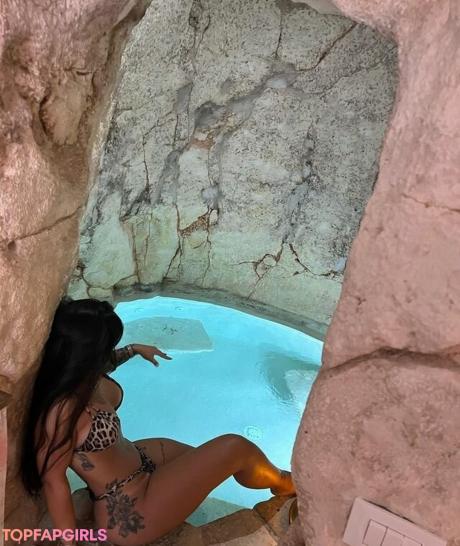 Roberta nude leaked OnlyFans photo #44