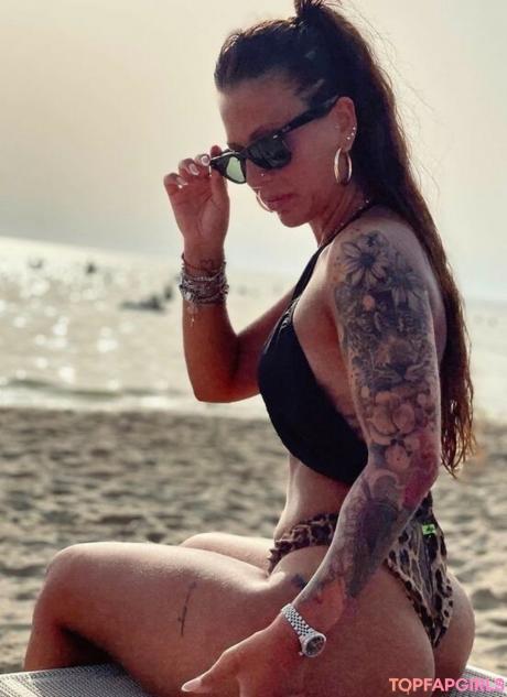 Roberta nude leaked OnlyFans photo #8