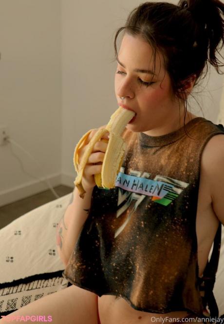 Annie nude leaked OnlyFans photo #14